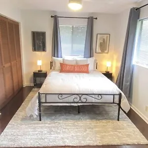 Peaceful, Private Master Bedroom With Own Bath Near Hilo, With Ac! Apartment Keaau