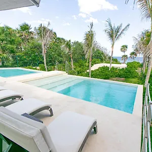 Casa Blanca By The Caribbean Sea Apartment Akumal